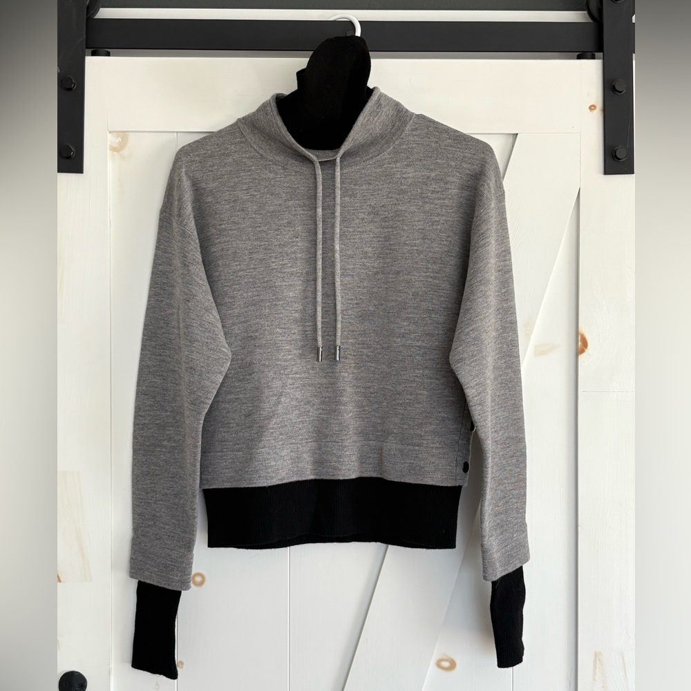 Veronica Beard wool ski lodge layered look sweater winter capsule wardrobe sz S